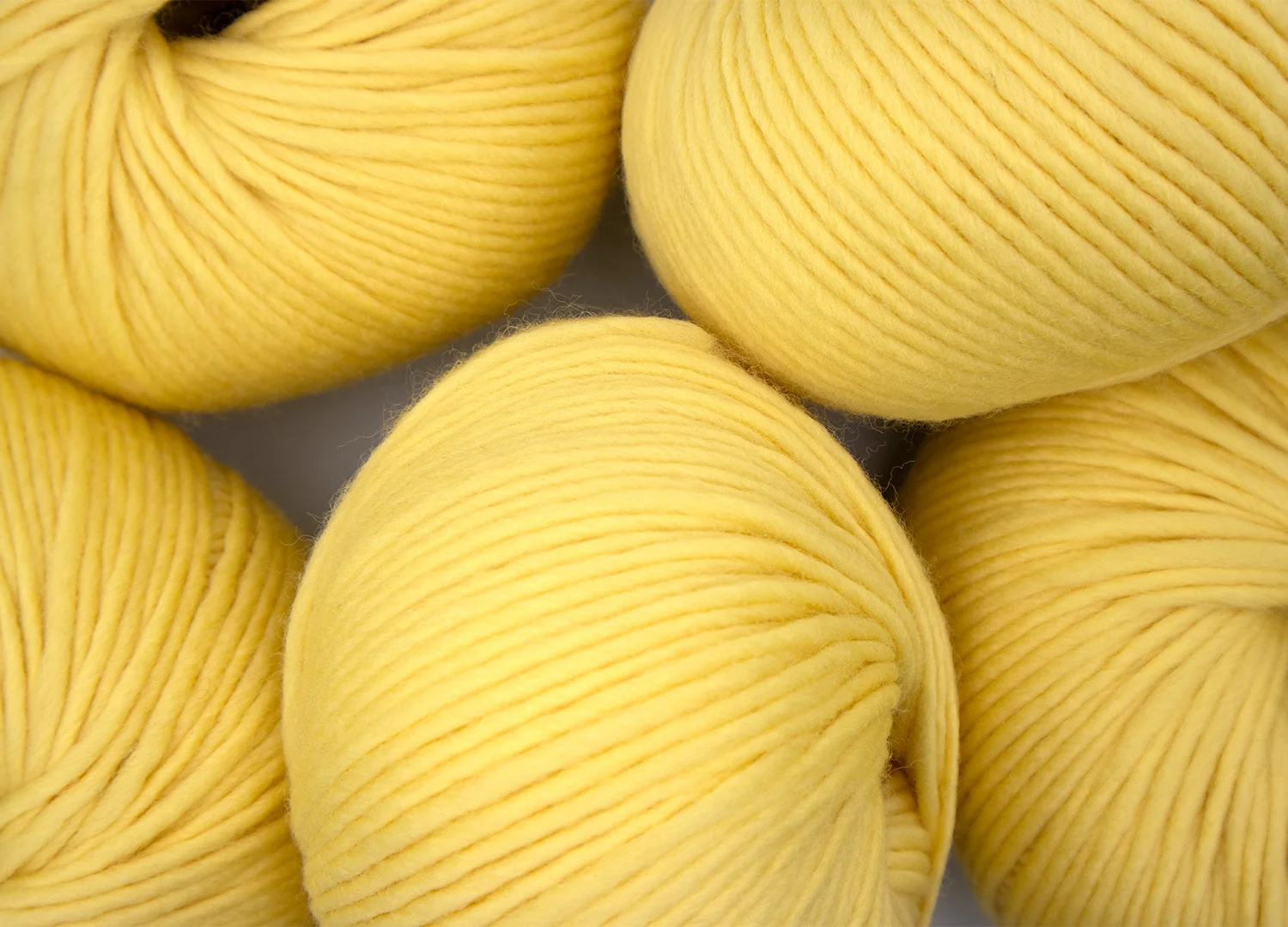 Petite Wool Gen Z Yellow - Image 4